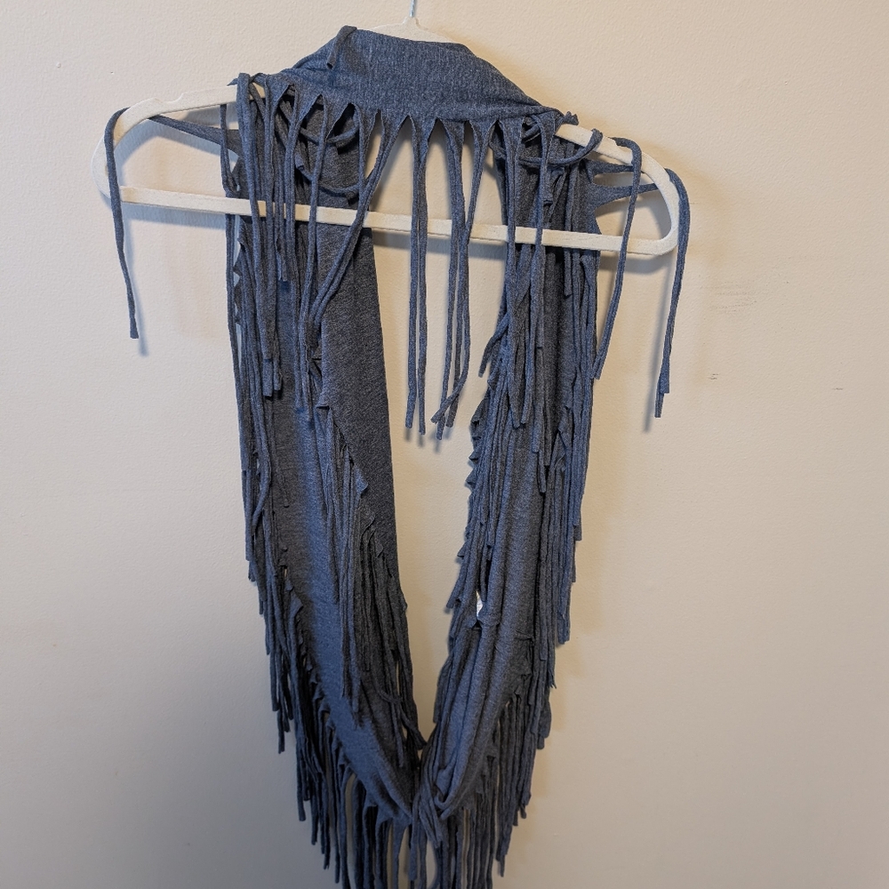 Esley Fringed Blue/Gray Scarf